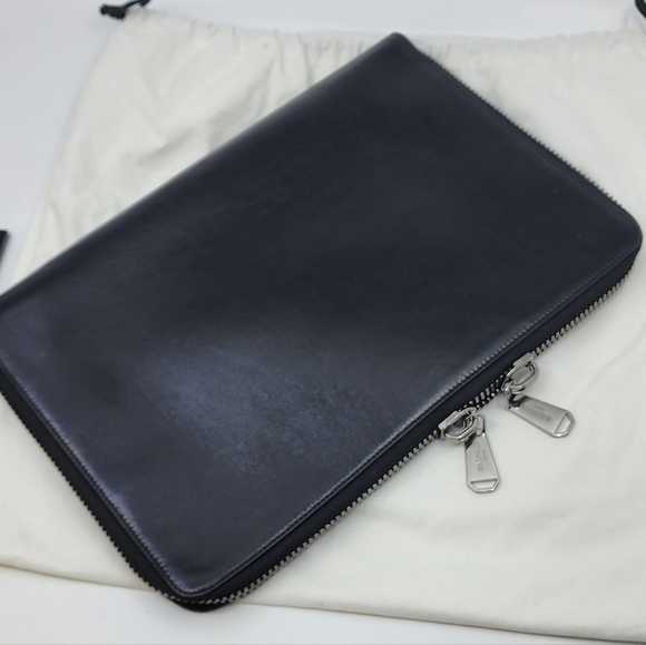 💥HOST PICK💥 EUC Balmain Clutch / Tablet Case - Picture 4 of 4